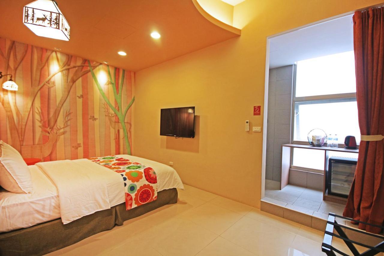 Fun Trip - Little Castle & Oscar B&B Taitung Екстер'єр фото