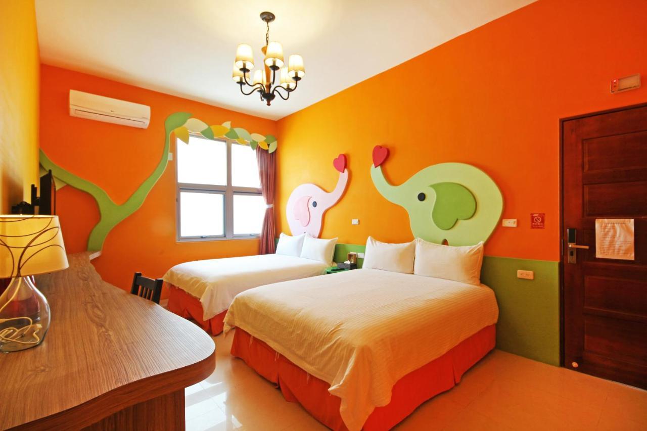 Fun Trip - Little Castle & Oscar B&B Taitung Екстер'єр фото