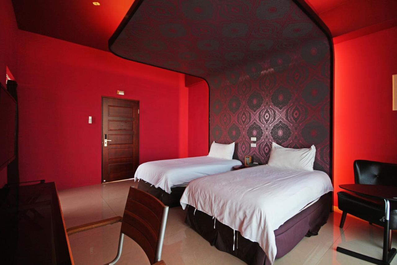 Fun Trip - Little Castle & Oscar B&B Taitung Екстер'єр фото