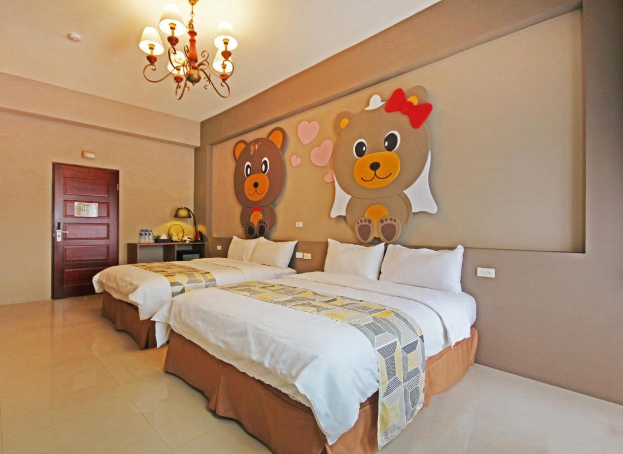 Fun Trip - Little Castle & Oscar B&B Taitung Екстер'єр фото