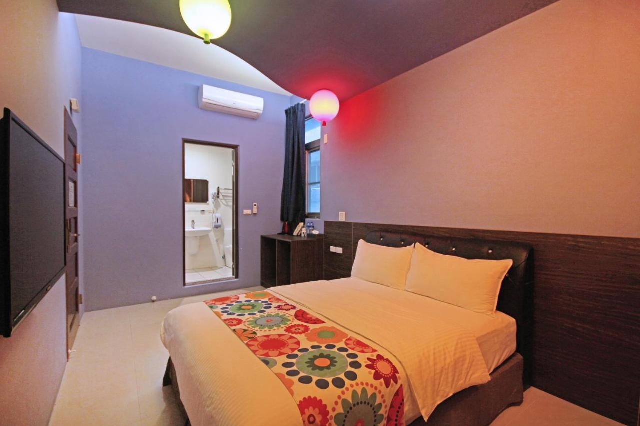 Fun Trip - Little Castle & Oscar B&B Taitung Екстер'єр фото
