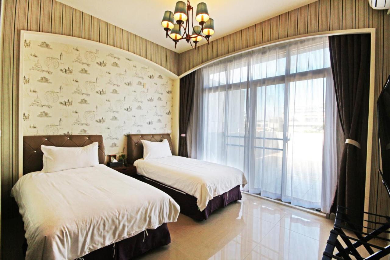 Fun Trip - Little Castle & Oscar B&B Taitung Екстер'єр фото